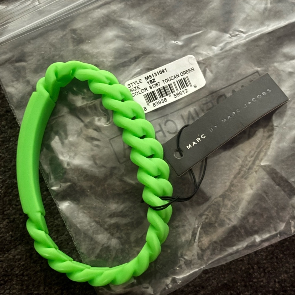 !LOW START! NWT green Marc by Marc jacob’s silicone bracelet